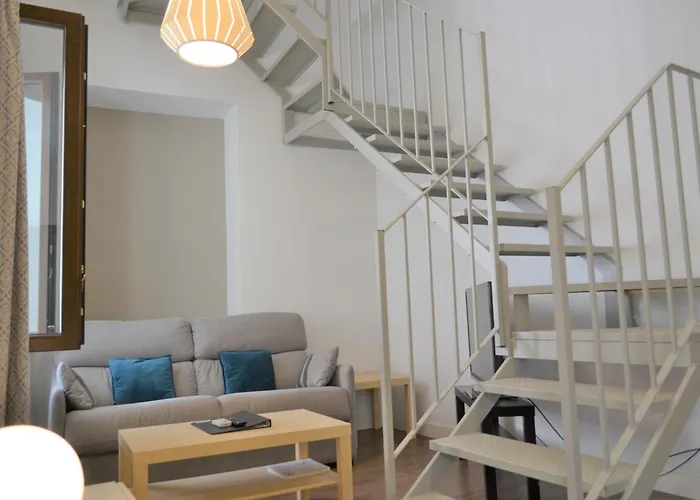 Sunshine Barroso Centro Apartment